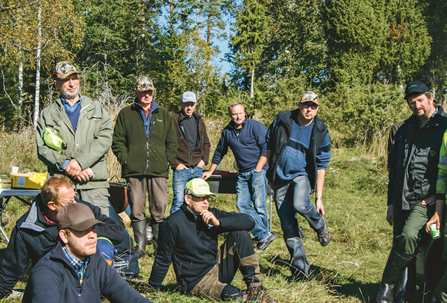 Några av deltagarna på skogsviltsdagen anordnad av Holavedens LRF-avdelning och Södra.